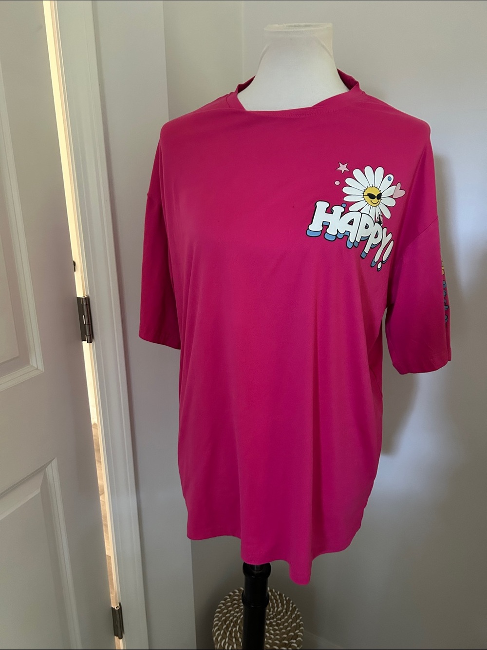 😄 Vibrant Pink Oversized Happy Daisies Short Sleeve Shirt